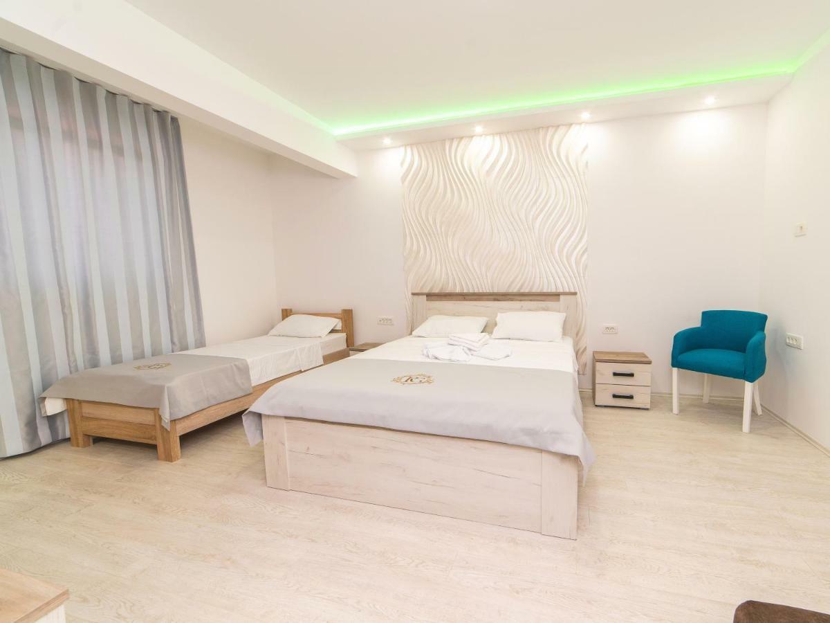 Royal Garden Bed & Breakfast 4*
