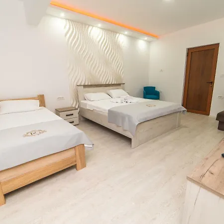 Hotel Royal Garden Niksic Exterior photo