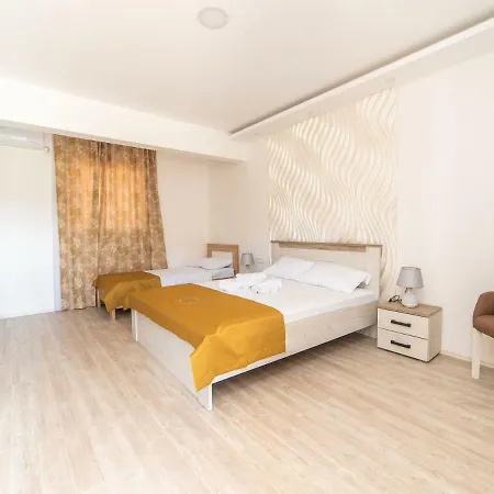 Hotel Royal Garden Niksic Exterior photo